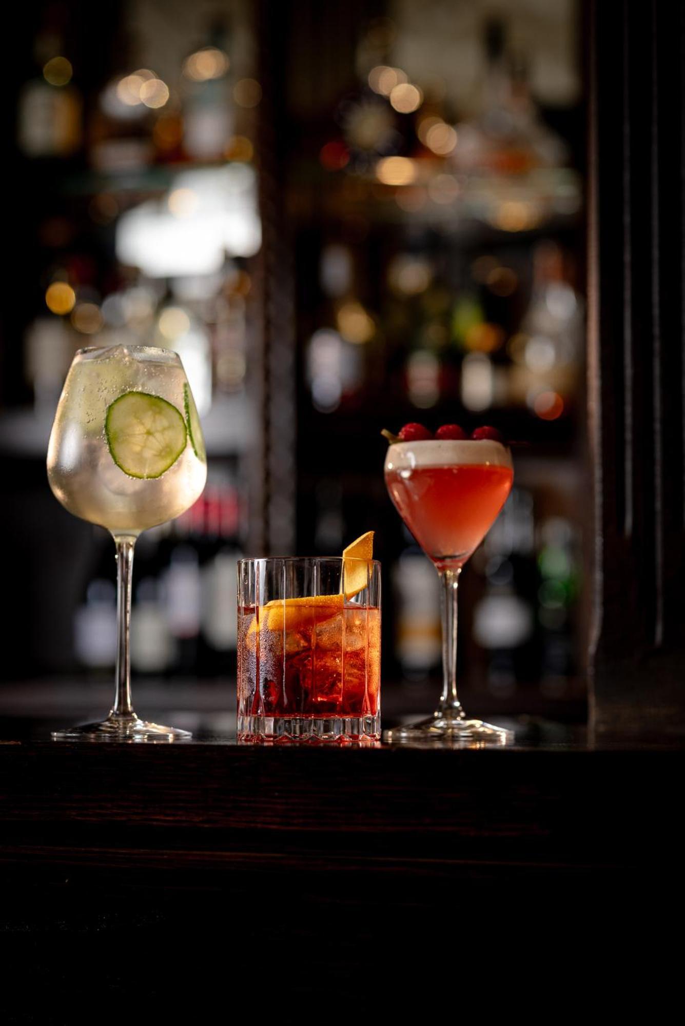 Crossbasket Castle Hotel & Restaurant High Blantyre エクステリア 写真