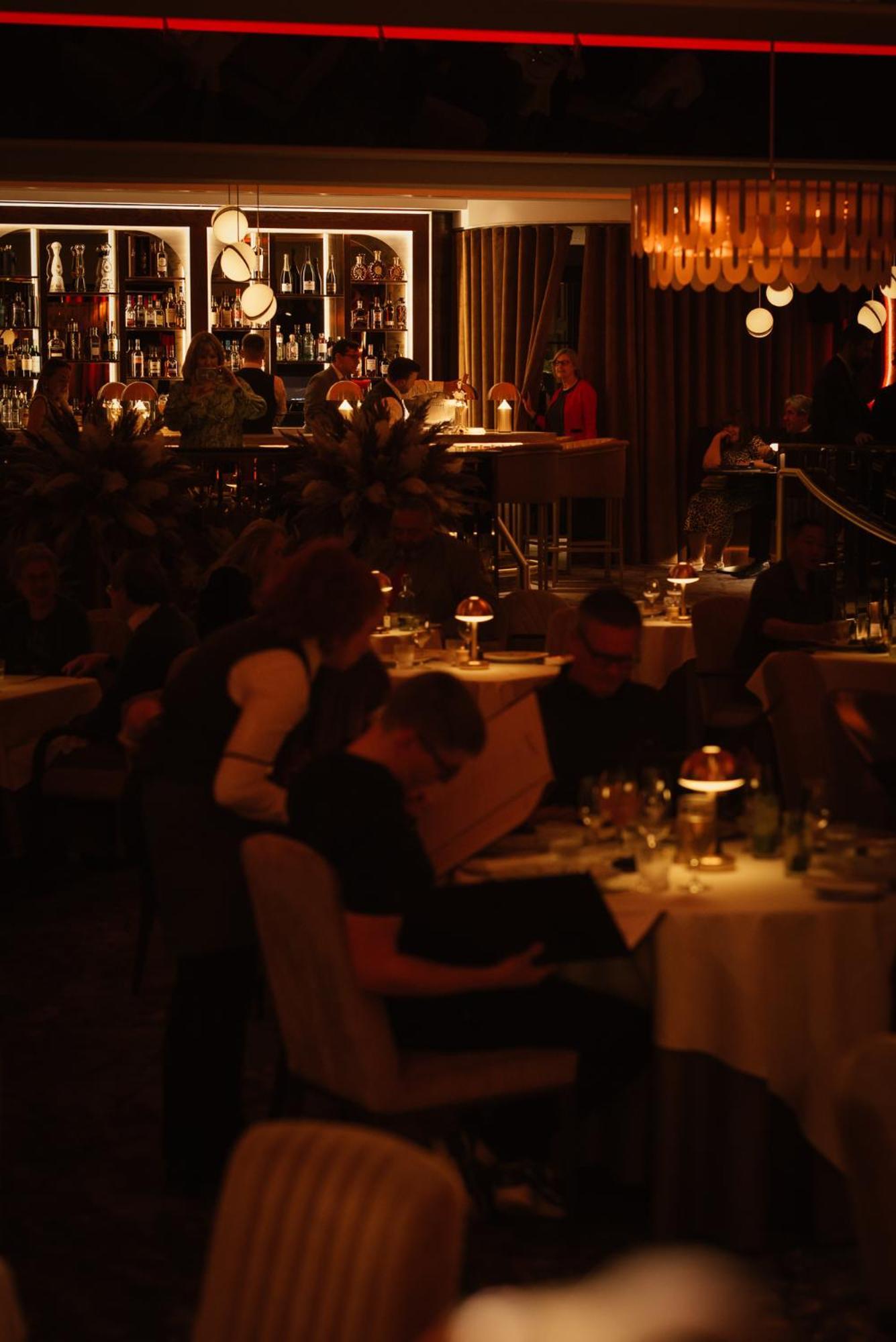 Crossbasket Castle Hotel & Restaurant High Blantyre エクステリア 写真