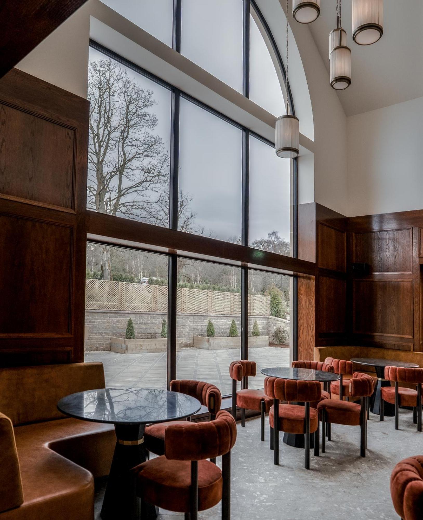 Crossbasket Castle Hotel & Restaurant High Blantyre エクステリア 写真