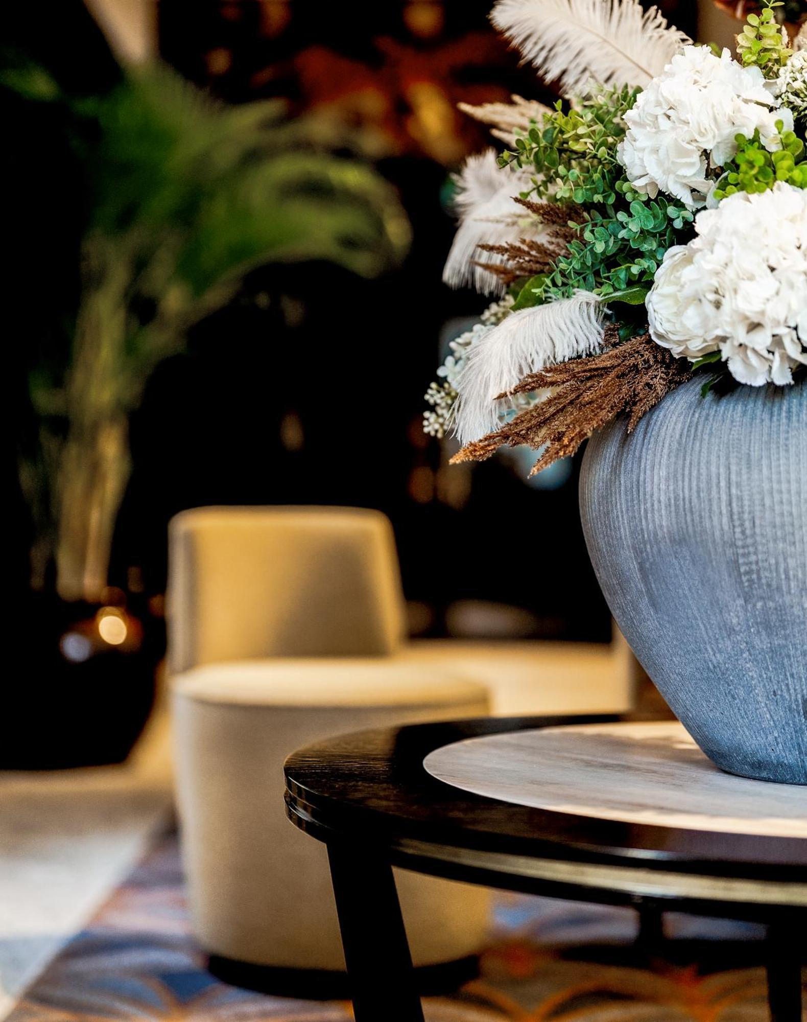 Crossbasket Castle Hotel & Restaurant High Blantyre エクステリア 写真
