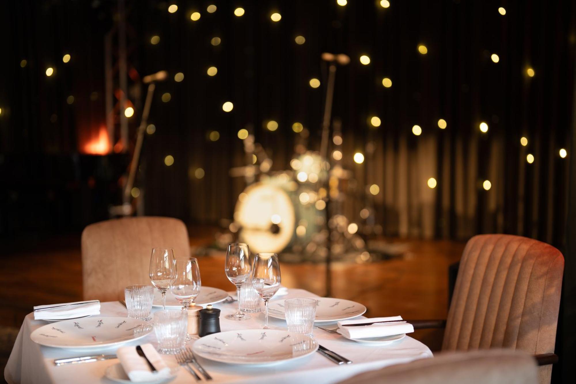 Crossbasket Castle Hotel & Restaurant High Blantyre エクステリア 写真