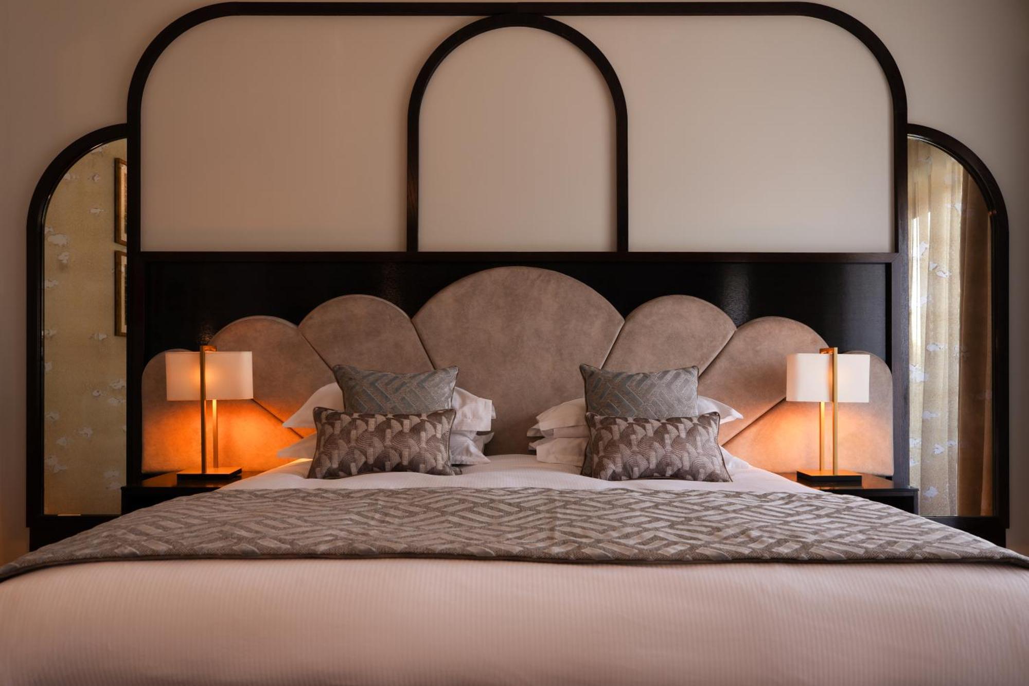 Crossbasket Castle Hotel & Restaurant High Blantyre エクステリア 写真