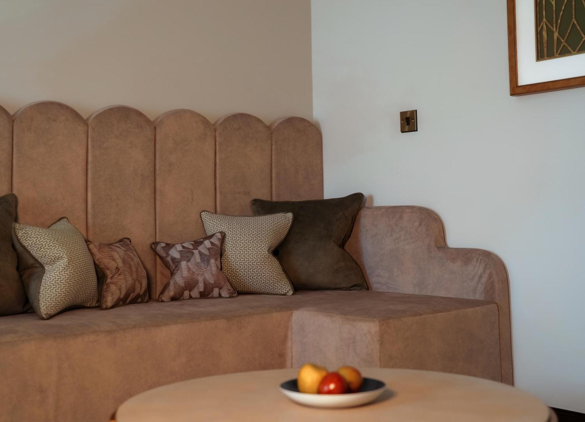 Crossbasket Castle Hotel & Restaurant High Blantyre エクステリア 写真