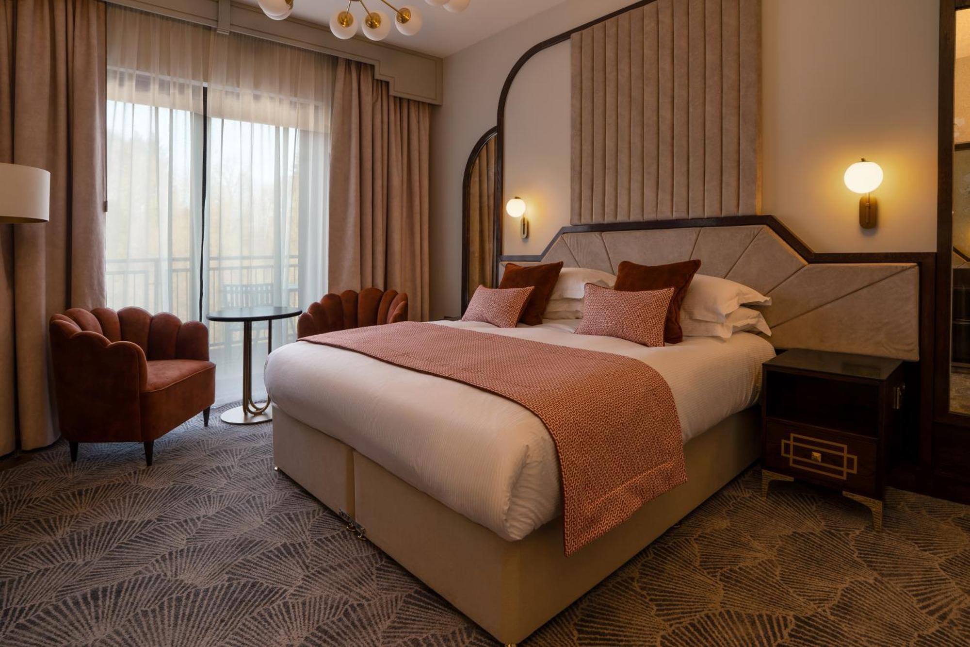 Crossbasket Castle Hotel & Restaurant High Blantyre エクステリア 写真